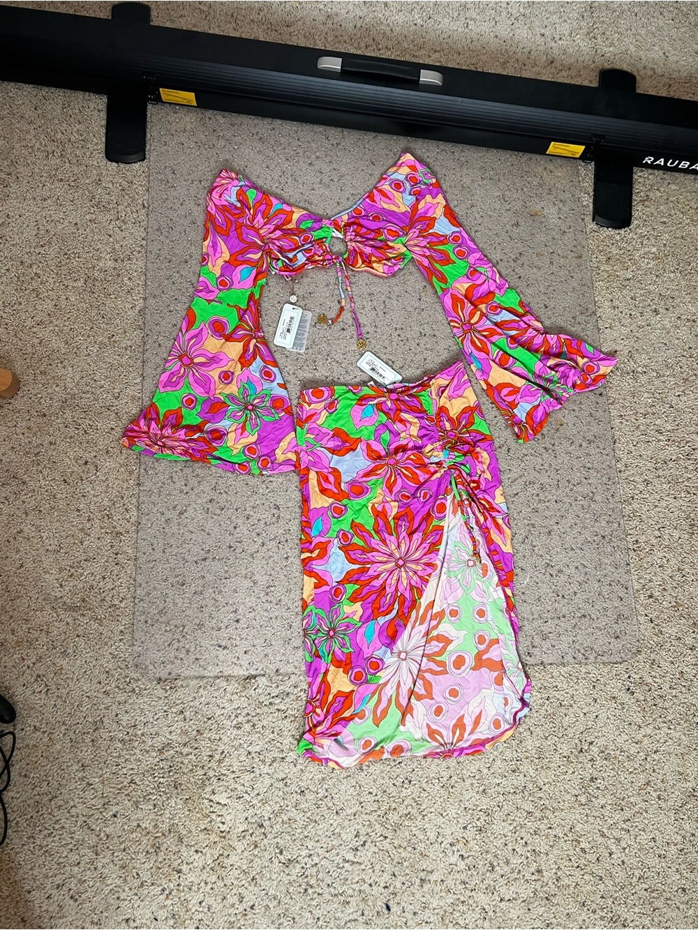 Luli Fama coverup set